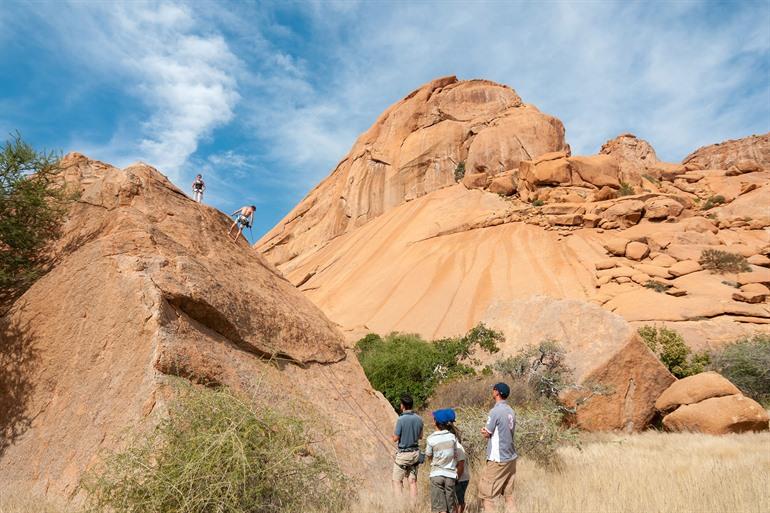 Rotsklimmen bij Spitzkoppe