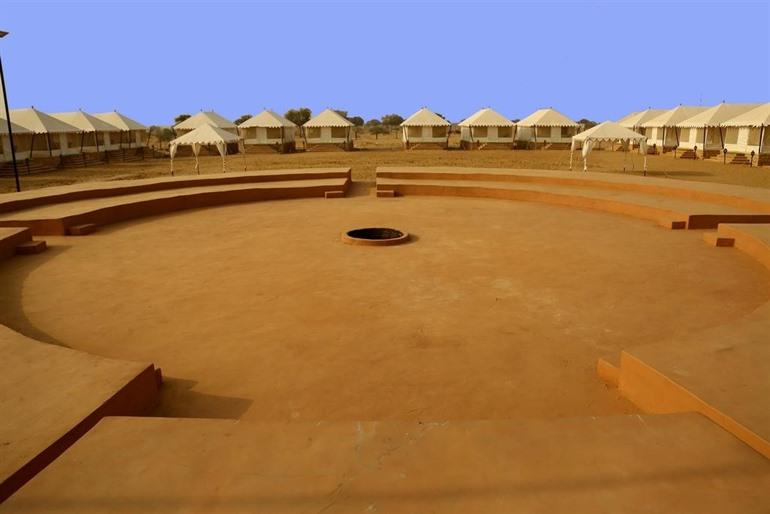 Sam Sand Dunes desert kamp