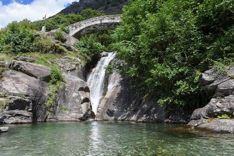 Santa Petronilla-waterval, bij Bellinzona