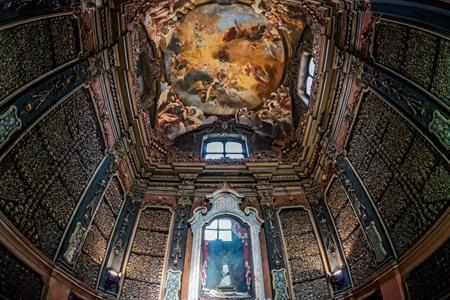 Santuario di San Bernardino alle Ossa in Milaan