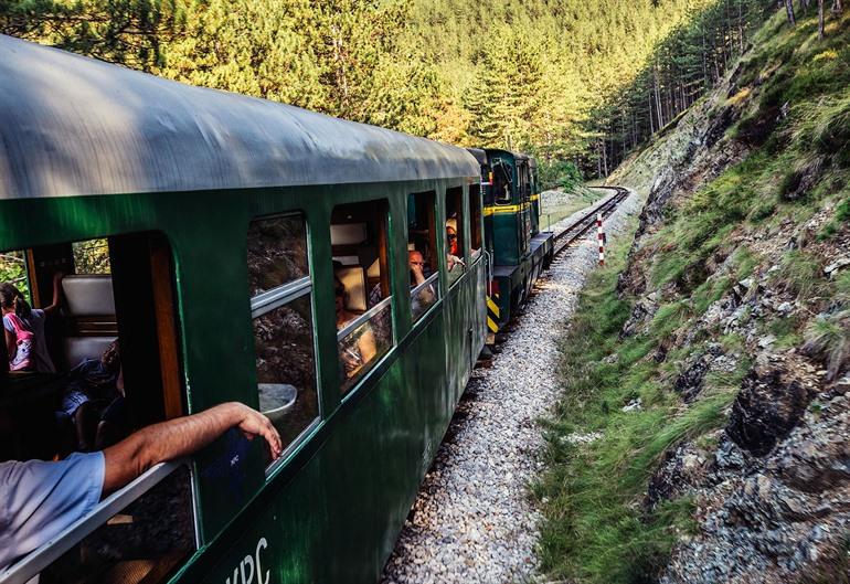Sargan 8 Railway, Servië