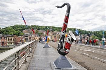 Saxofoons in Dinant