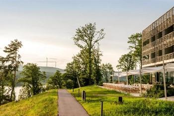 Seezeitlodge Hotel & Spa aan de Bostalsee