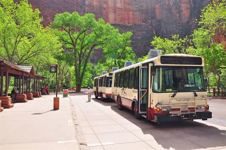 Shuttle Zion National Park