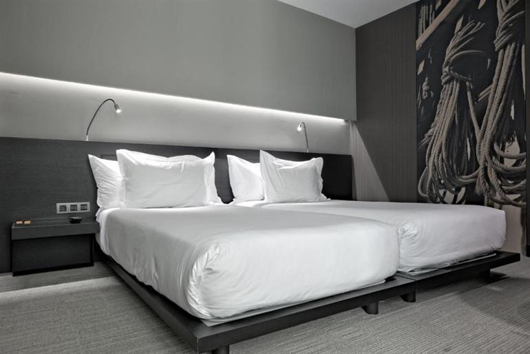 Silken Gran Teatro boeken