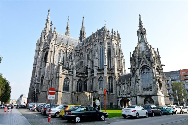 Sint Petrus- en Pauluskerk in Oostende