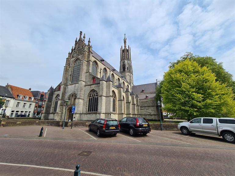 Sint-Willibrordusbasiliek in Hulst