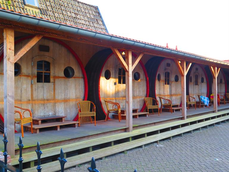 Slapen in wijnvat Stavoren