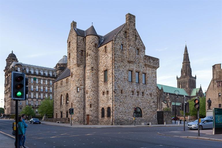 St Mungo Museum of Religious Life and Art bezoeken, Glasgow