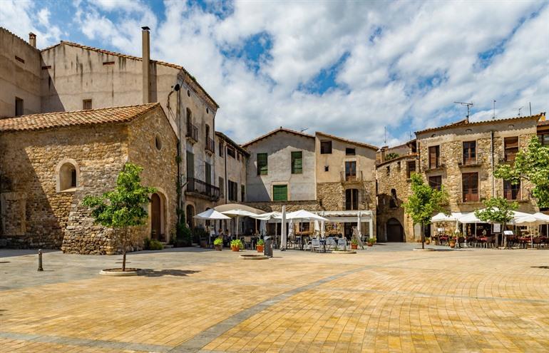 Stadsplein van Besalú