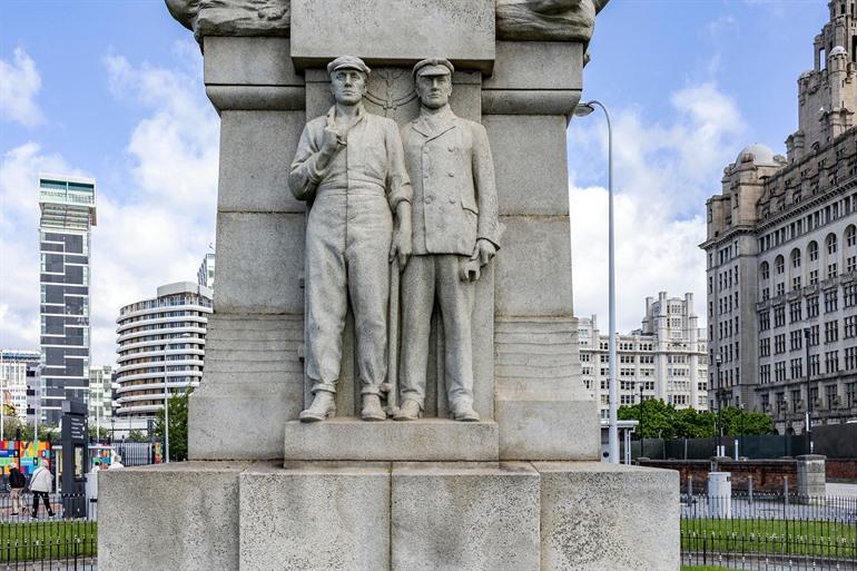 Standbeeld Titanic Memorial Liverpool