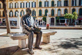 Standbeeld van Picasso op een bankje, Málaga