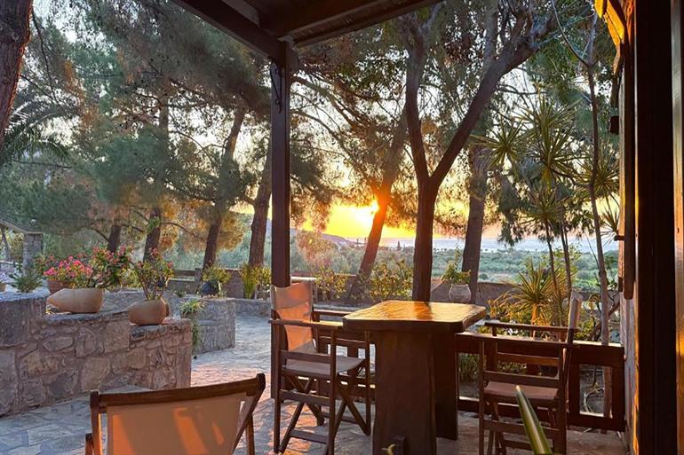 Stella's Traditional Inn in Zakros, Kreta