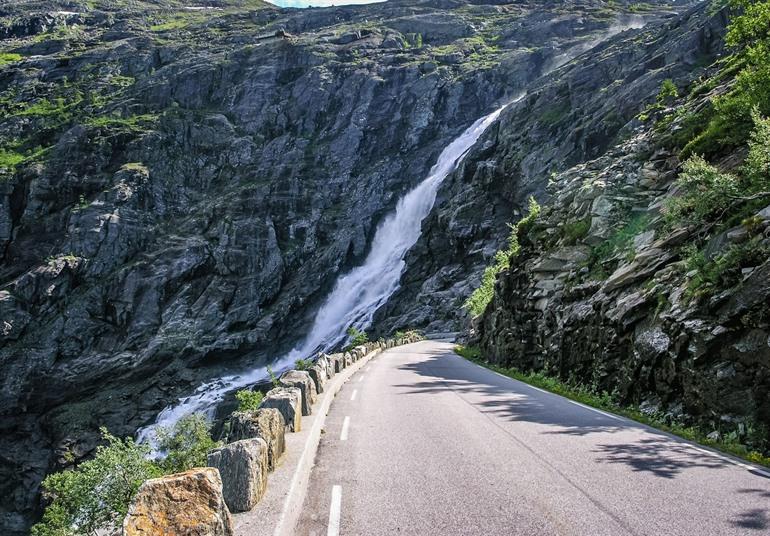 Stigfossen waterval Trollstigen Noorwegen