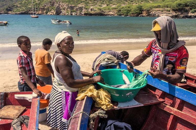 Strandvissen met locals op de Kaapverdische stranden