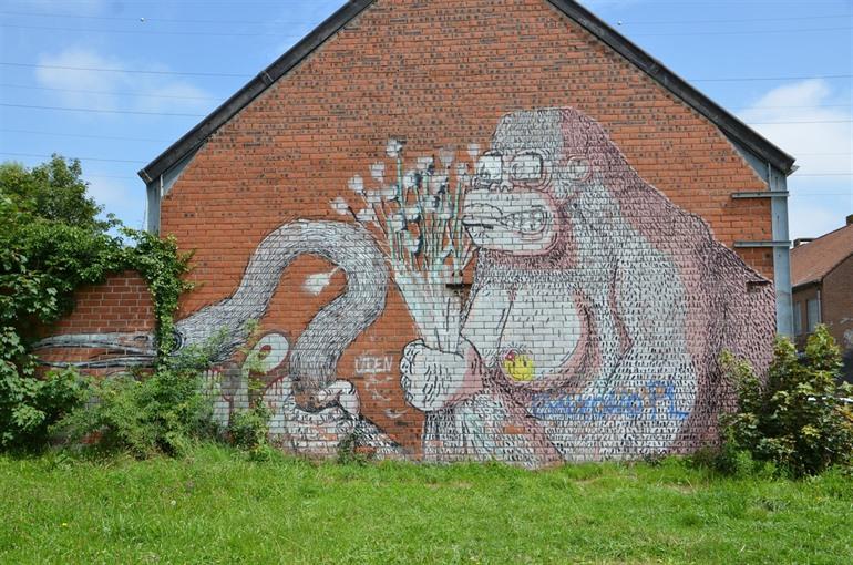 Street art Gorilla in Doel