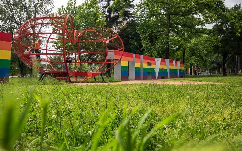 Street-art in Tirana spotten