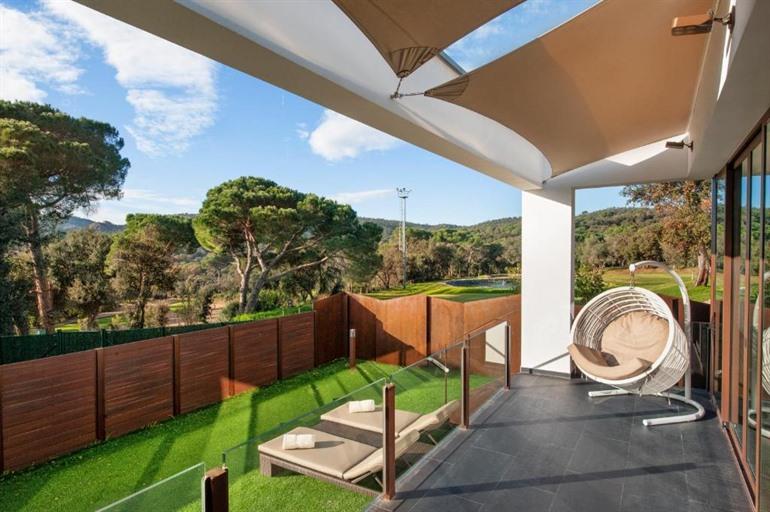 Suites Natura Mas Tapiolas boeken