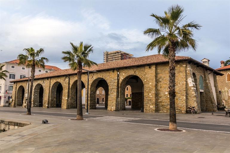 Taverna, voormalige zoutpakhuis van Koper, Slovenië