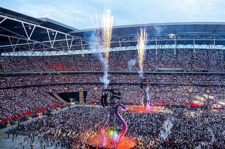 Bij het Wembley Stadium en de Factory Outlet van Londen De hotels