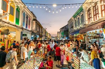 Thalang Road en Phuket Walking Street, Thailand