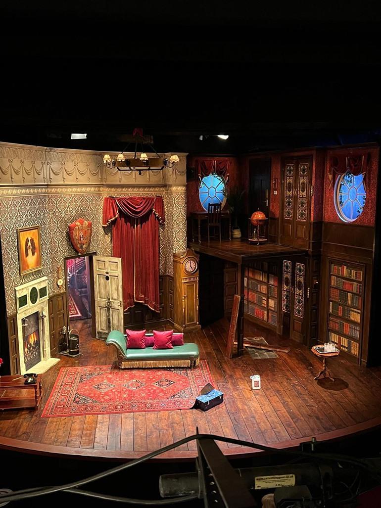 The Play That Goes Wrong, West End Londen