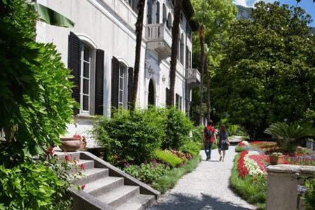 Tickets voor je bezoek aan Villa Monastero met audiogids, incl. aperitief