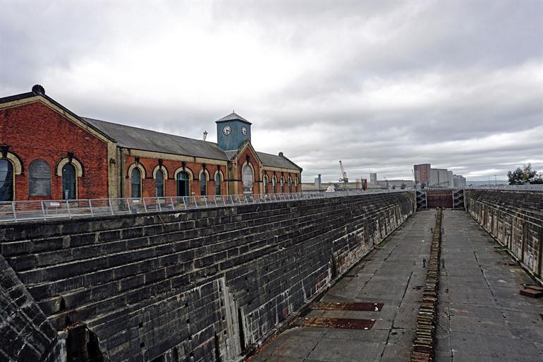 Titanic's Dock en Edwardian Pump House in Belfast