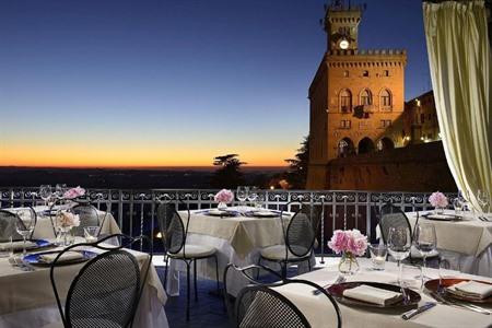 Titano Suites (San Marino) boeken