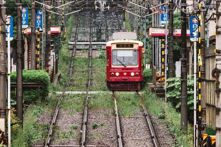 Tokyo Sakura Tram (Toden Arakawa Line)