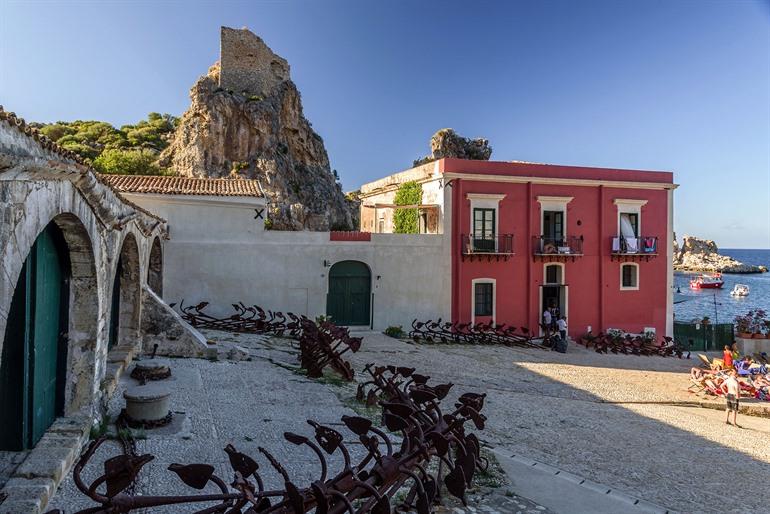 Tonnara di Scopello, voormalige tonijnvisserij in Scopello, Sicilië