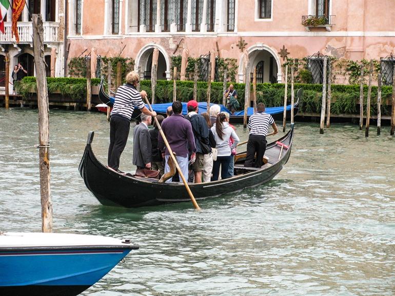 Traghetto gondel in Venetië