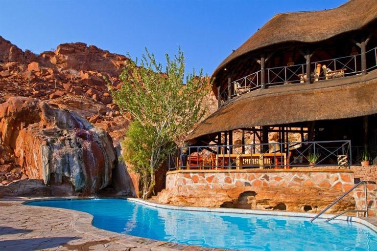 Twyfelfontein Country Lodge in Twyfelfontein boeken