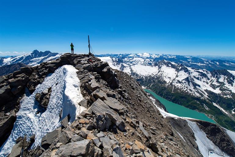 Uitkijkpunt met zicht op de Mooserbodensee de vanop de Großes Wiesbachhorn