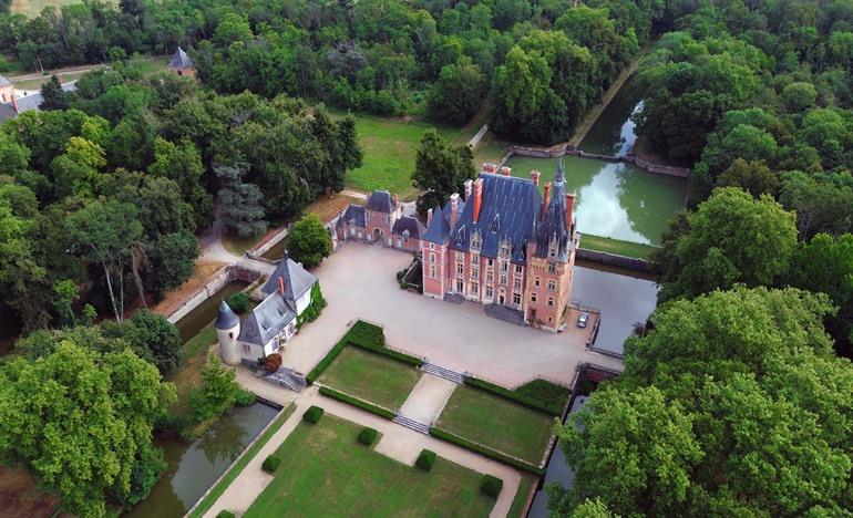 Uitzicht op Chateau d'Avrilly, Auvergne