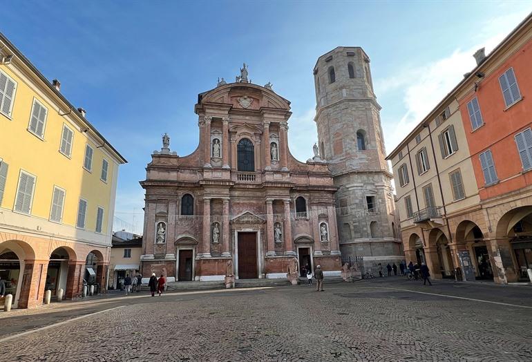 Uitzicht op de Basilica di San Prospero, Reggio Emilia