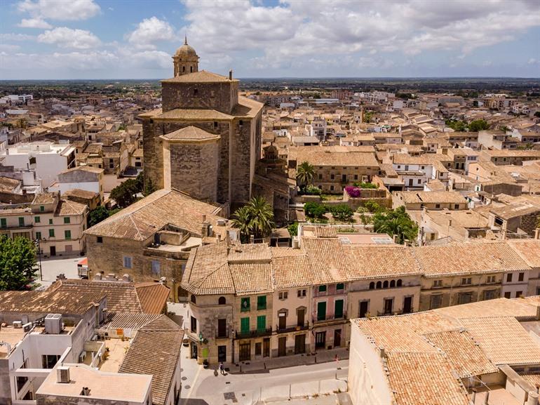 Uitzicht op het centrum van Llucmajor, Mallorca