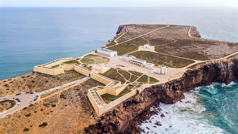 Uitzicht op het fort van Sagres, Portugal