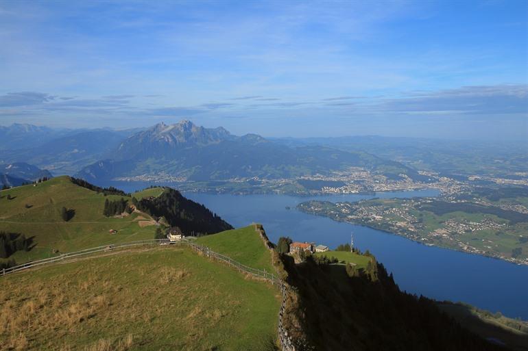 Uitzicht op Luzern vanaf de berg Rigi