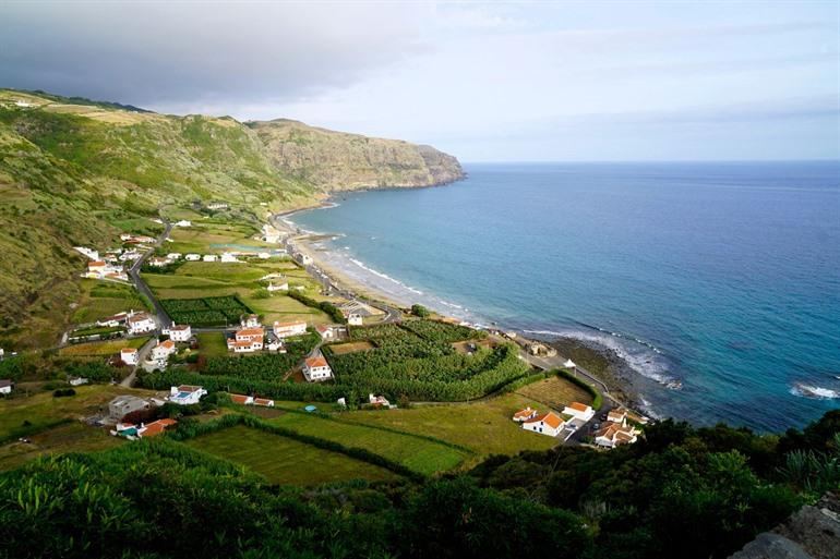 Uitzicht op Praia Formosa - Santa Maria