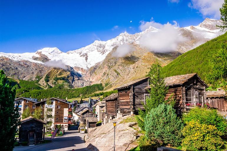 Uitzicht op Saas-Fee in Zwitserland