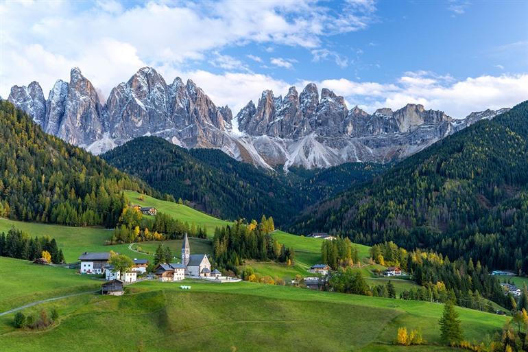 Uitzicht op Santa Maddalena Val di Funes, Dolomieten