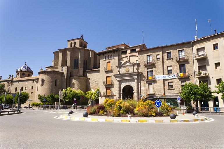 Uitzicht op Solsona en Portal del Pont, Lleida, Catalonië