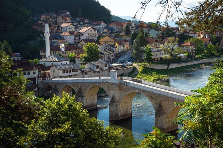 Uitzicht over de stad Konjic, Bosnië en Herzegovina