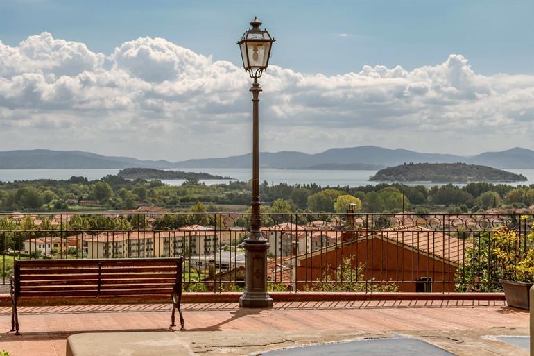 Uitzicht over Lago Trasimeno