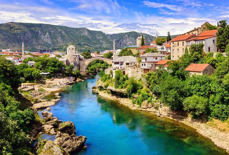 Uitzicht over Mostar, Bosnië en Herzegovina