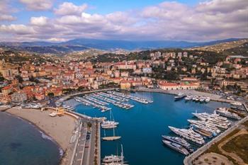 Uitzicht over Porto Maurizio, Ligurië