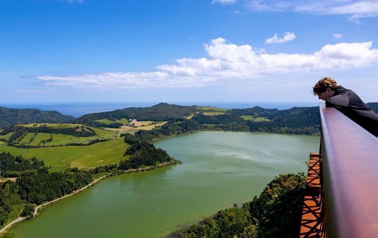 Uitzicht vanaf Miradouro do Pico do Ferro, Furnas