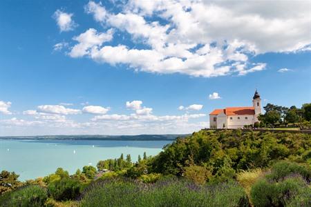 Uitzicht vanaf Tihany over Balatonmeer