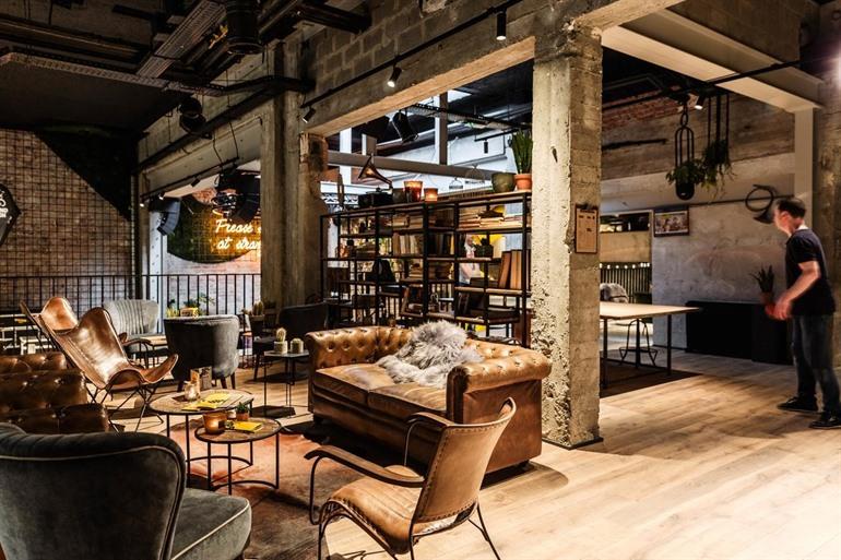 Upstairs Hotel (Oostende)